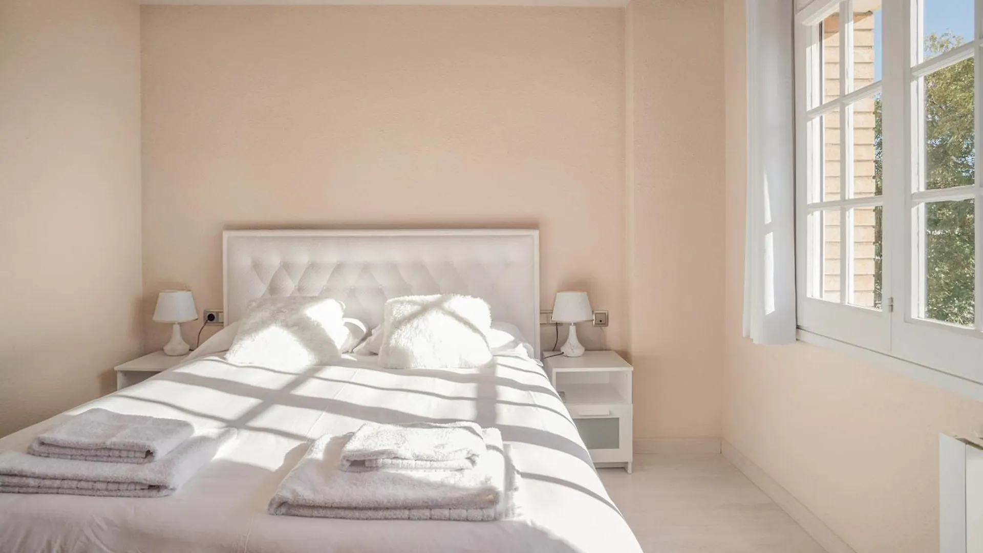 Comodidad Y Estilo En Gava Near The Beach 10 Minutes Viladecans Spain